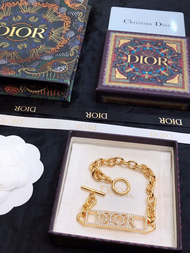 chr1st1an D10r necklaces